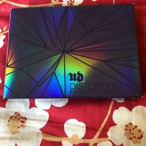 Urban Decay Distortion Palette